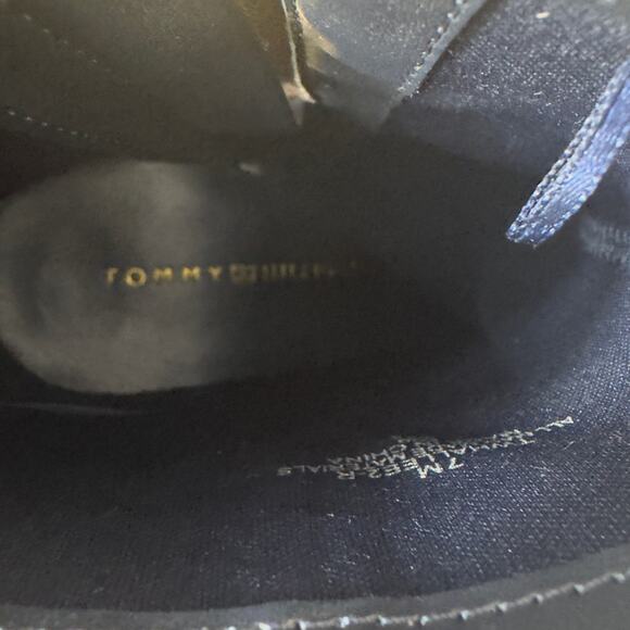 Woman's Boots Tommy Hilfiger Hatly Bootie w/ Block Heel, Size 7 M Dark Brown - Picture 7 of 13